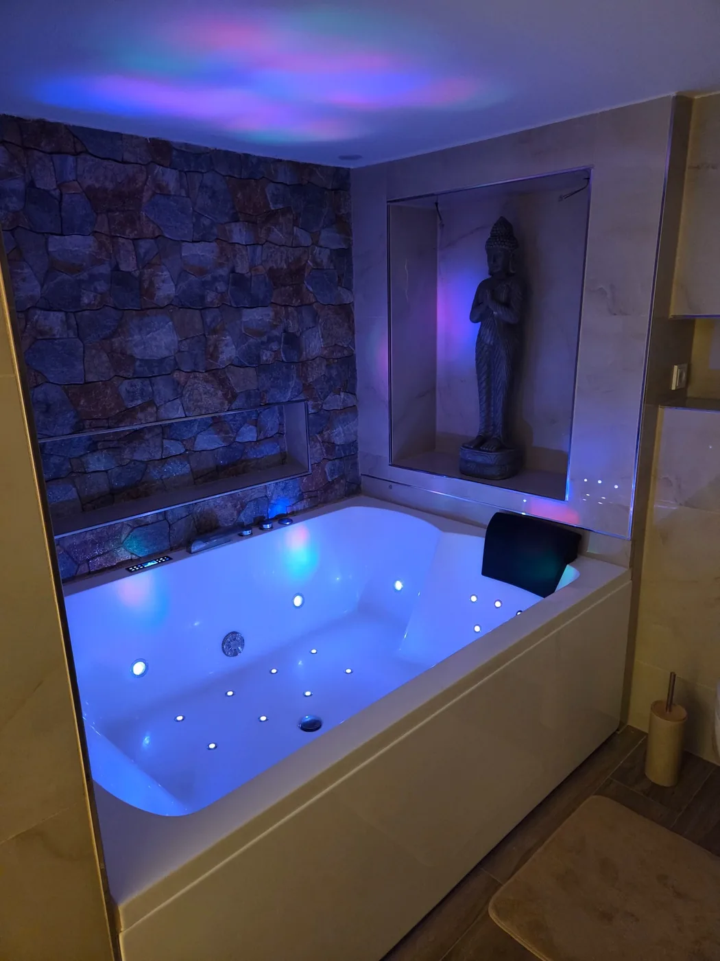 Whirlpool mit Licht